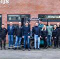 Groep mensen voor heftruc